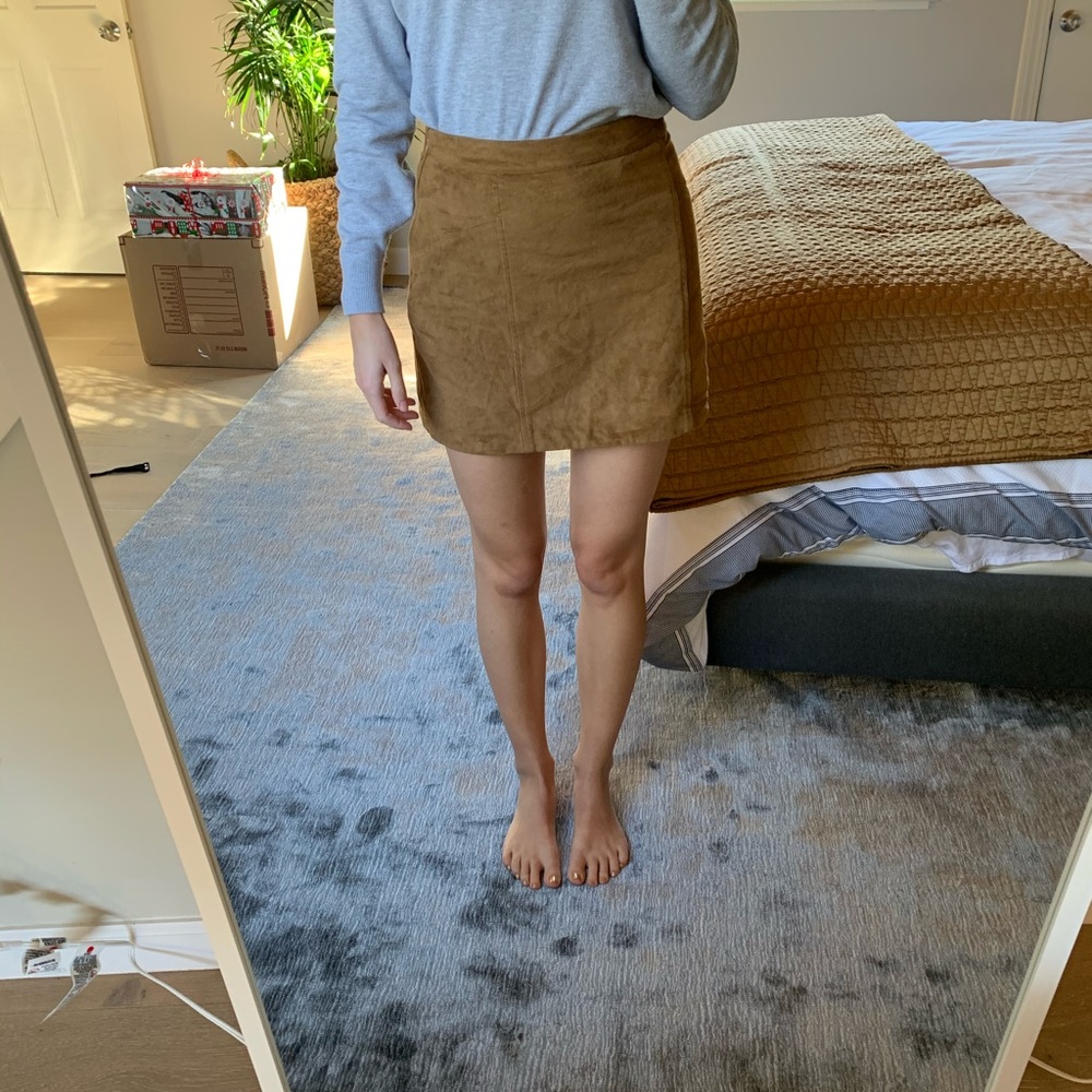 NWT Abercrombie suede mini skirt
